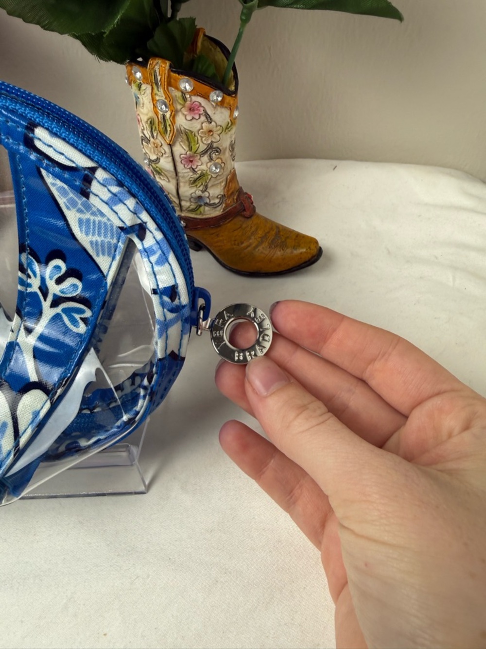 NWT Vera Bradley Blue Lagoon Little Seashell Bag Floral Zip Cosmetic - Picture 3 of 6